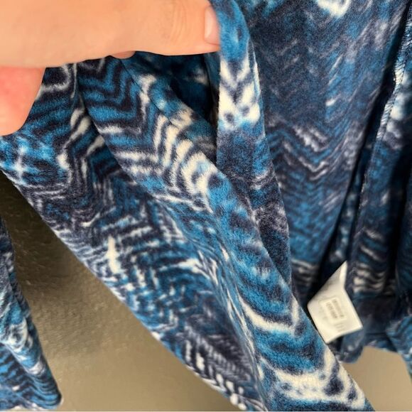 Susan Graver Weekend Printed Polar Fleece Hooded Cardigan in Blue | size XS - Picture 4 of 8